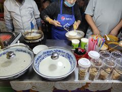 自助取餐区-清真老马家国华牛奶鸡蛋醪糟(正宁路店)