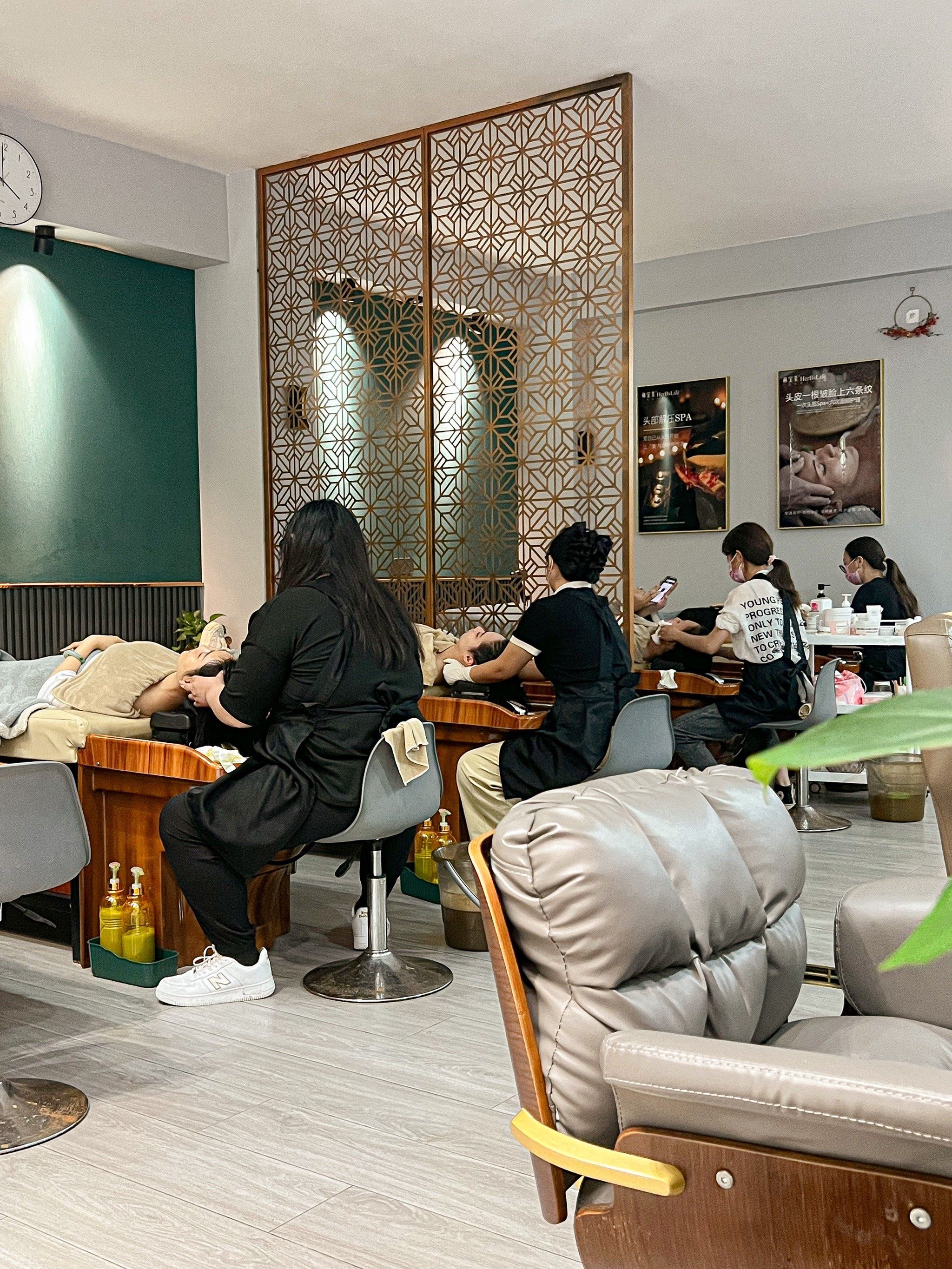 99赫宝莱养发馆(侨光店)