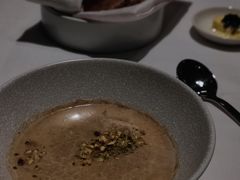 葱香板栗浓汤配坚果碎-云厨·高空西餐厅(成都瑯珀·凯悦臻选酒店)