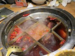 -城墙拐拐火锅(三峡广场黑金冠店)
