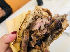 老北京烧饼夹肉-洪峰浩老北京烧饼夹肉(角门路店)