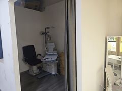 -康利眼镜·蔡司战略合作店(龙泉书房店)