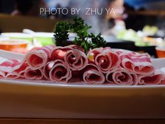 -洪氏嗨捞·广东猪肚鸡·椰子鸡火锅(西咸万象城店)