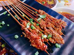 烤羊肉串-龙巢盱眙龙虾·鸡煲·烧烤宵夜(坪洲店)