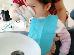 -瑞尔齿科(南京东路名人诊所)