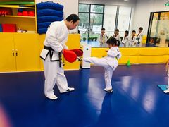 -金载勋跆拳道场(玲东花园店)