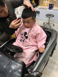 -奇怪的独角兽亲子理发沙龙