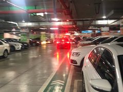 -苏宁广场-停车场