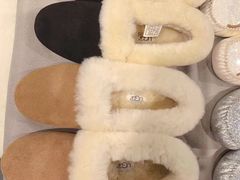 -UGG(燕莎奥特莱斯购物中心店)
