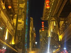 -小天鹅火锅·一线江景洪鼎旗舰店(洪崖洞店)