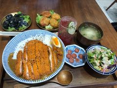 咖喱酥排饭定食-肥朵食堂(带梦胡同店)