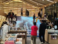 -猫的天空之城概念书店(杭州南宋御街店)