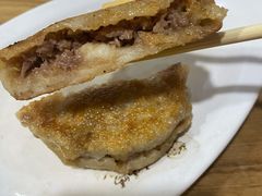 牛肉圆葱馅饼-杨妈妈粥店(滑翔路店)