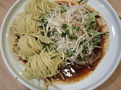 招牌鸡丝凉面-宏状元现熬粥·京味菜(三里河店)