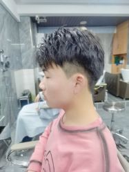 点击看大图 -西克造型美发连锁
