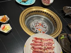 -山川小町·极番烧肉(新地假日广场店)