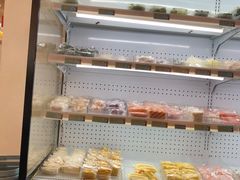 面包甜点陈列柜-超级泰·泰式麻辣烫(南京商厦店)
