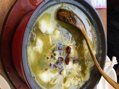 -周鱼小馆石锅酸菜鱼(活力汇店)