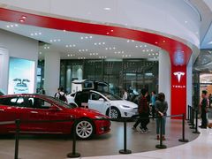 -TESLA 特斯拉(广州天环广场体验店)