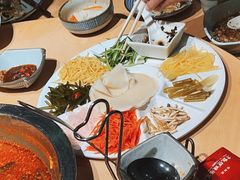 -野山舂·贵州现舂酸汤牛肉(鸿通城店)
