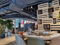 大堂-日进一片海.生腌海鲜火锅.宵夜烧烤(三里屯总店)