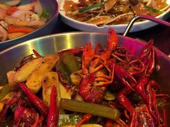 -钳真多钓虾馆·小龙虾海鲜烧烤(九六广场店)