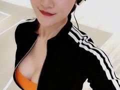 -黄金时代游泳健身云畔会所(绿地中心双子塔店)