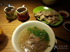 -锅贴王小吃(南大街店)