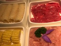 -海底捞火锅鲜切牛肉主题店(长寿路店)