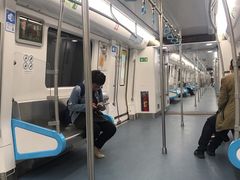 -新百广场(地铁站)