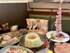 -得意咚瓜·顺德鱼生·冬瓜火锅(深圳首店)