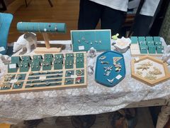 -十八字金·银饰·拼豆·开蚌DIY(魏公芳华里店)