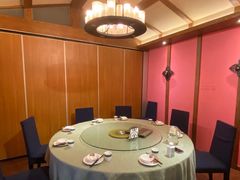 -香巴拉云南餐厅(华莱坞店)