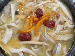 -南渝食府.墨脱石锅松茸鸡