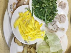 -桥香园云南过桥米线(金马碧鸡店)
