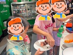 -四海一家自助餐(益田假日广场店)