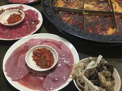 -渝嘴小老弟老火锅(华新村店)