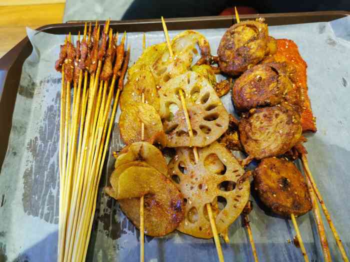 我是豆制品爱好者,而金筷子最好吃的炸八宝,豆干,脚板.