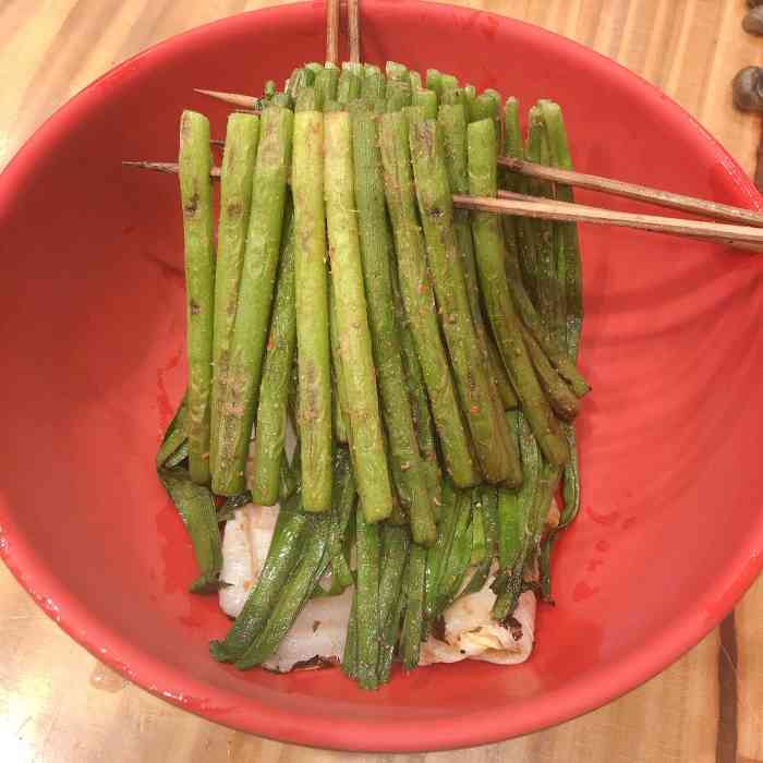 5h,喝了两瓶维他奶,感觉烧烤也不好吃了,蒜心 白菜还是推荐的,其他的