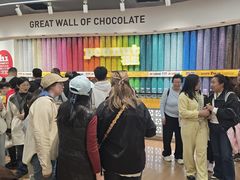 -m豆巧克力世界(上海世茂广场店)