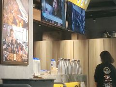 -肥肥虾庄·金牌油焖大虾(杨园滨江时代walk店)