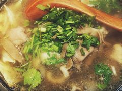 跷脚牛肉-谢老五跷脚牛肉·非遗传承店