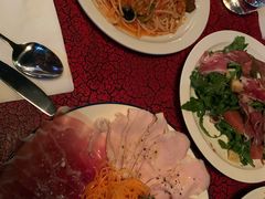-羽深肉铺 Steak & Wine