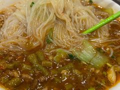 酸豆角肉沫米线-护国寺小吃(中关村店)