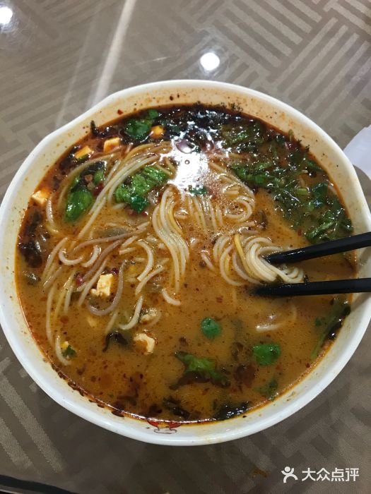 五谷红烧鸡块鱼粉