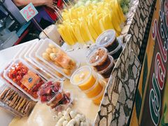 -席娜卡琳火车铁道夜市