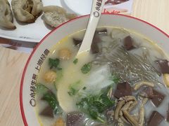 金汤酸萝卜老鸭粉丝汤-小杨生煎(浦江欢乐颂店)