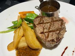炭烤菲力牛排佐黑胡椒汁-秀·爱尔兰餐吧(上海路店)
