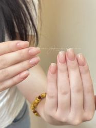 -花岐款式专研健康美甲沙龙