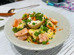 飞鱼籽炙烤三文鱼鸡蛋土豆沙拉-娜娜家•Nana's restaurant (南开大悦城店)